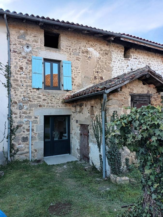 Le Gite Du Puits Brigueuil Luaran gambar